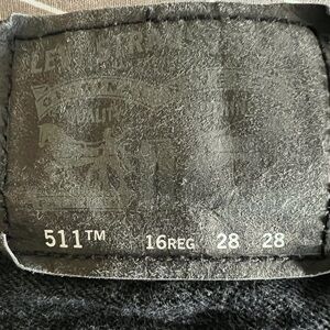 Boys Levi’s Jeans size 16. Waist 28. Length 28
Excellent condition